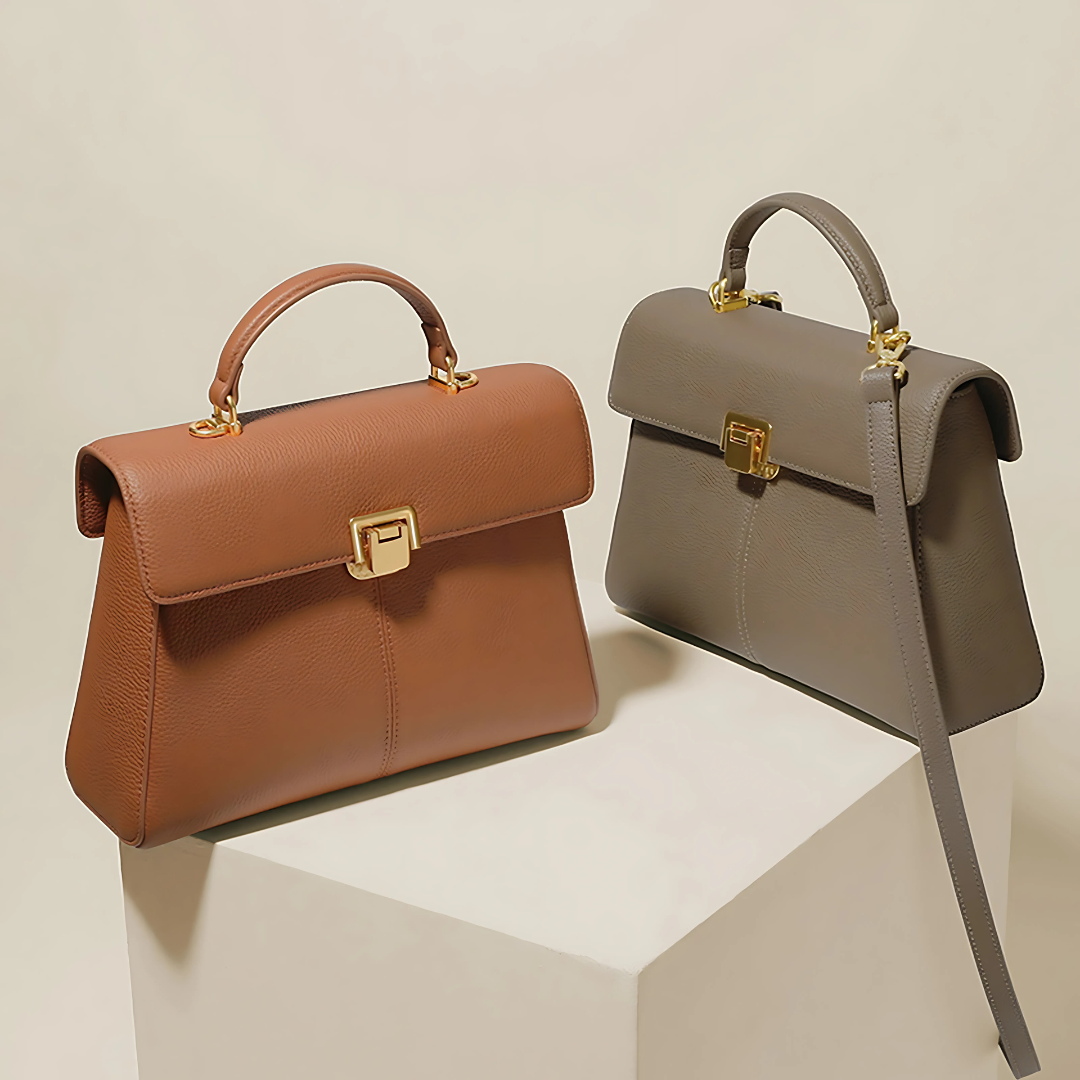 Bolsa Transversal Feminina com Lenço Decorativo em Couro Genuíno